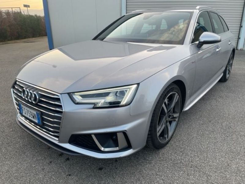 Audi A4 Avant 40 TDI S tronic S-Line