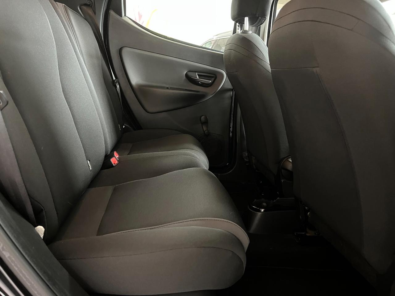 Lancia Ypsilon 1.2 69 CV 5 porte Silver