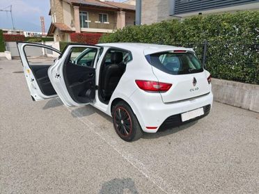 RENAULT Clio 1.2 Benzina ( KM 90.000 TAGLIANDATI )
