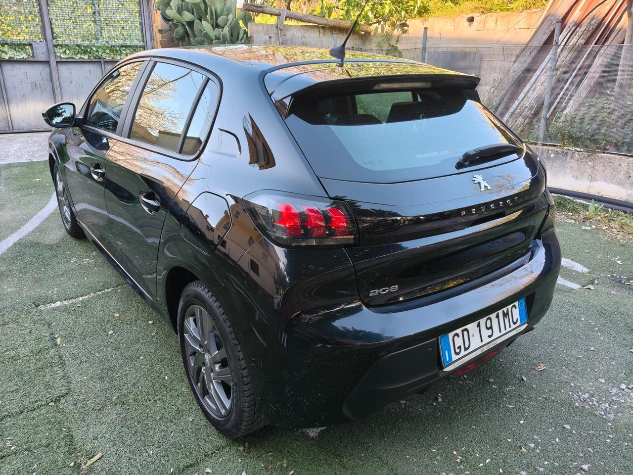 Peugeot 208 FULL OPTIONAL 2021 1,2 BENZINA
