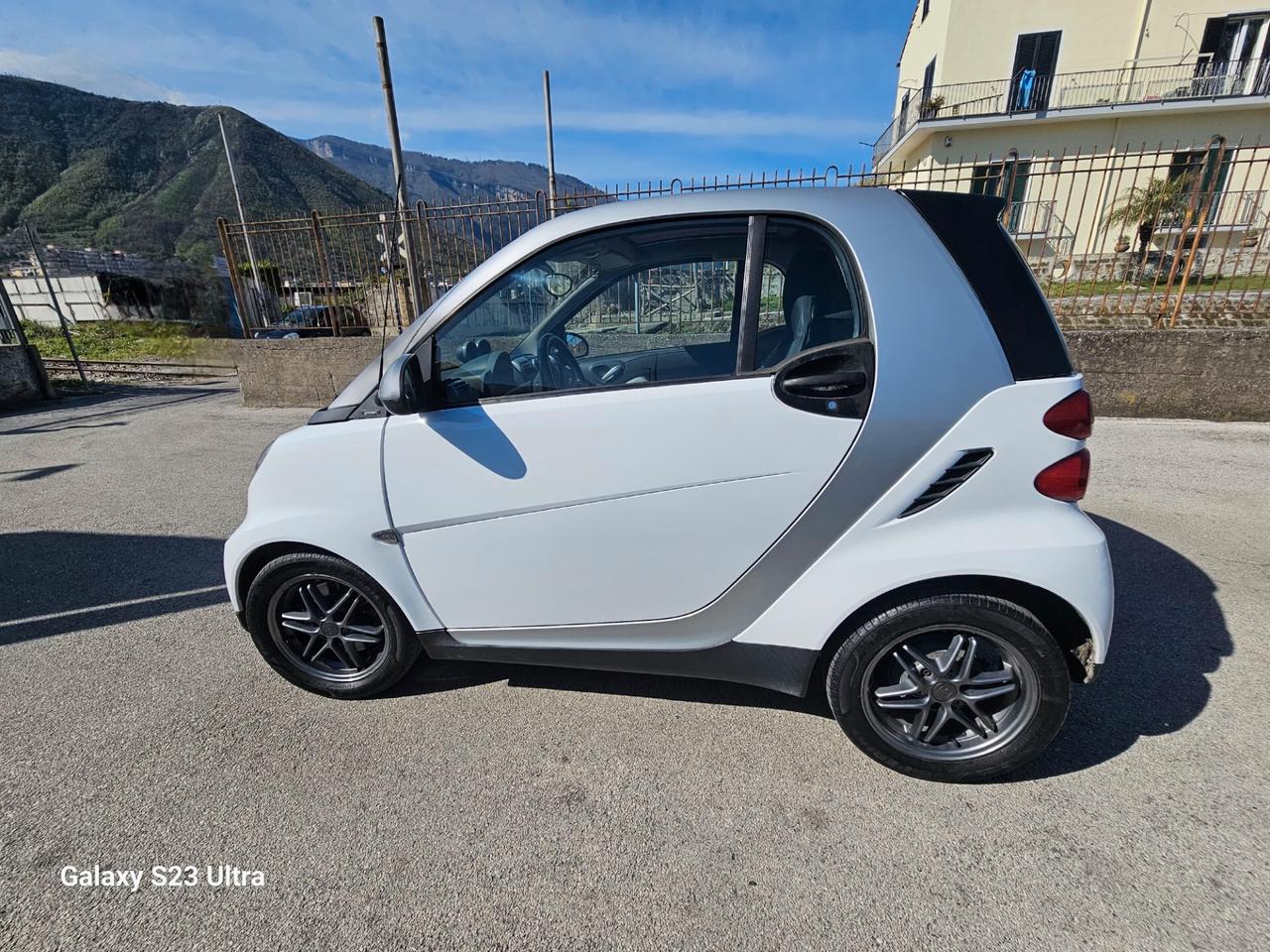 Smart ForTwo 1000 62 kW coupé passion