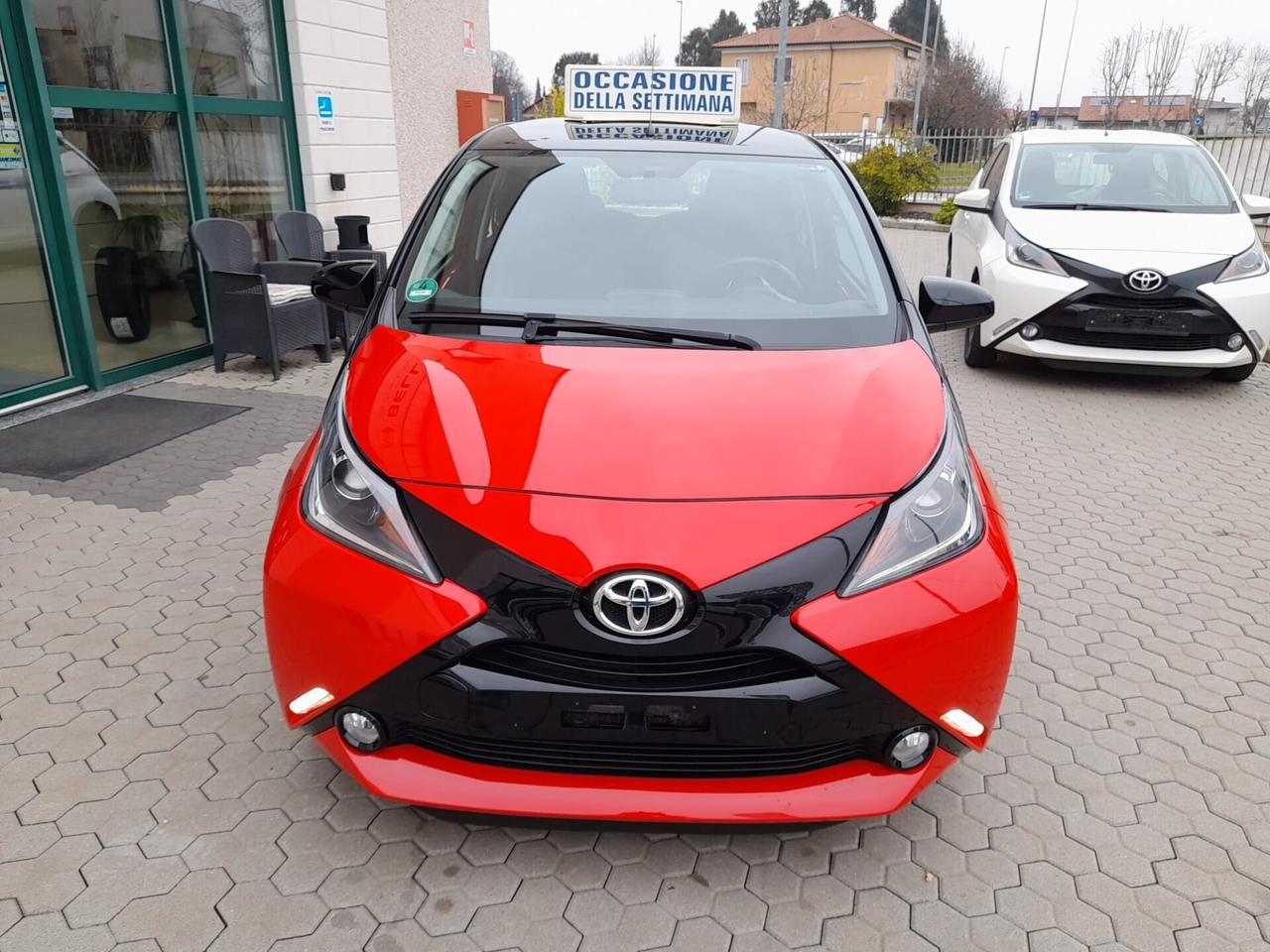 Toyota Aygo 1.0 VVT-i 69 CV 5 porte x-cite TSS