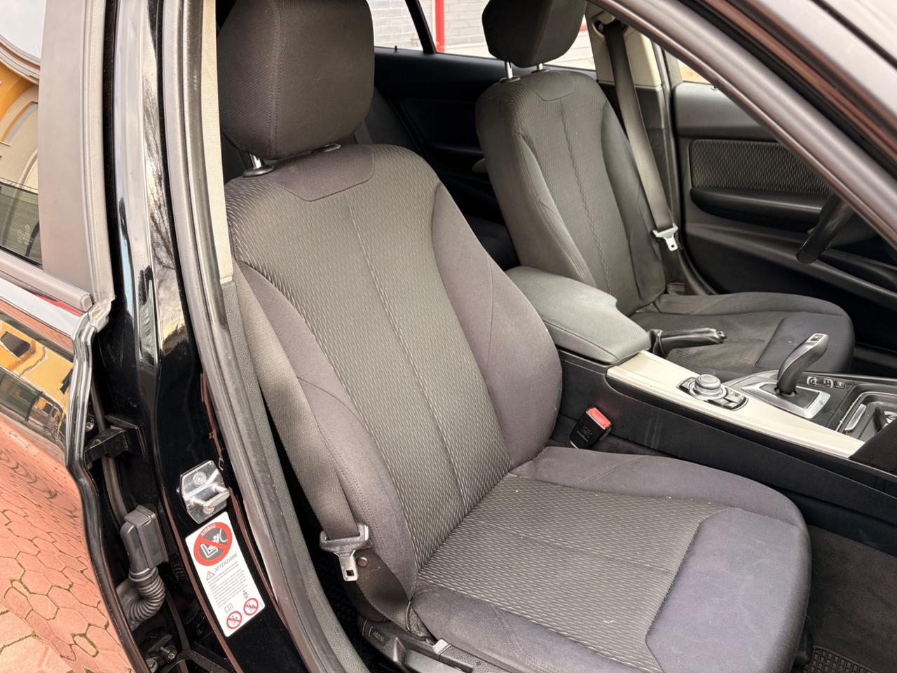 Bmw 116 116d 5p. Urban