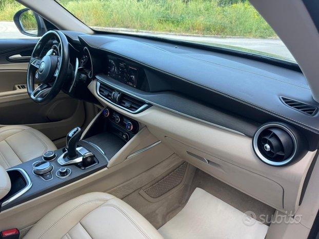 ALFA ROMEO STELVIO 2.2 TD 210 CV Q4 VERSIONE Ti