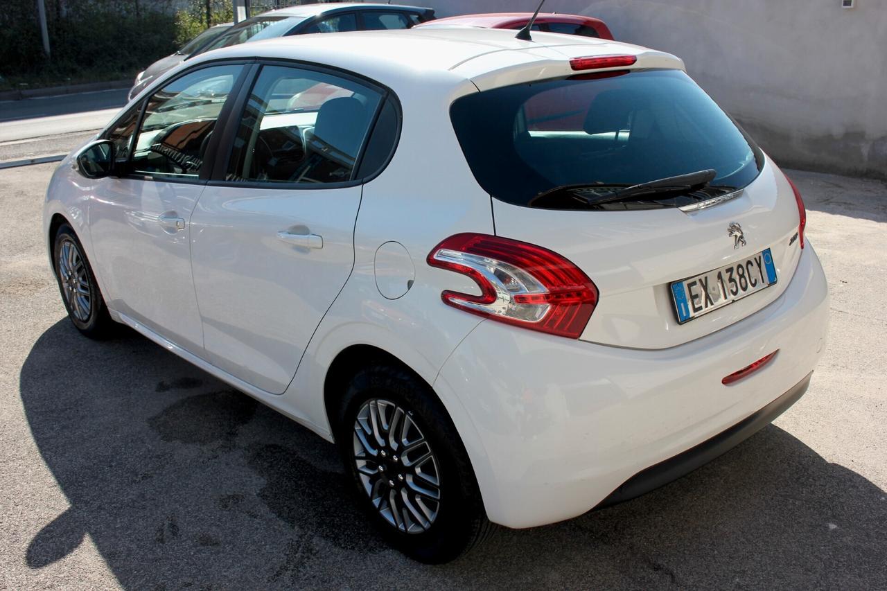 Peugeot 208 1.4 vti 95cv DISTRIBUZIONE APPENA FATTA GPL CASA OK 2034 5 PORTE GARANZIA 12 MESI