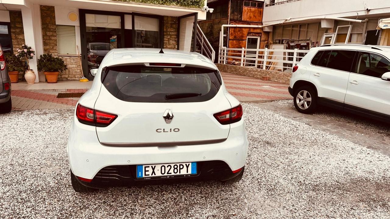 Renault Clio 1.2 75CV 5 porte Costume National