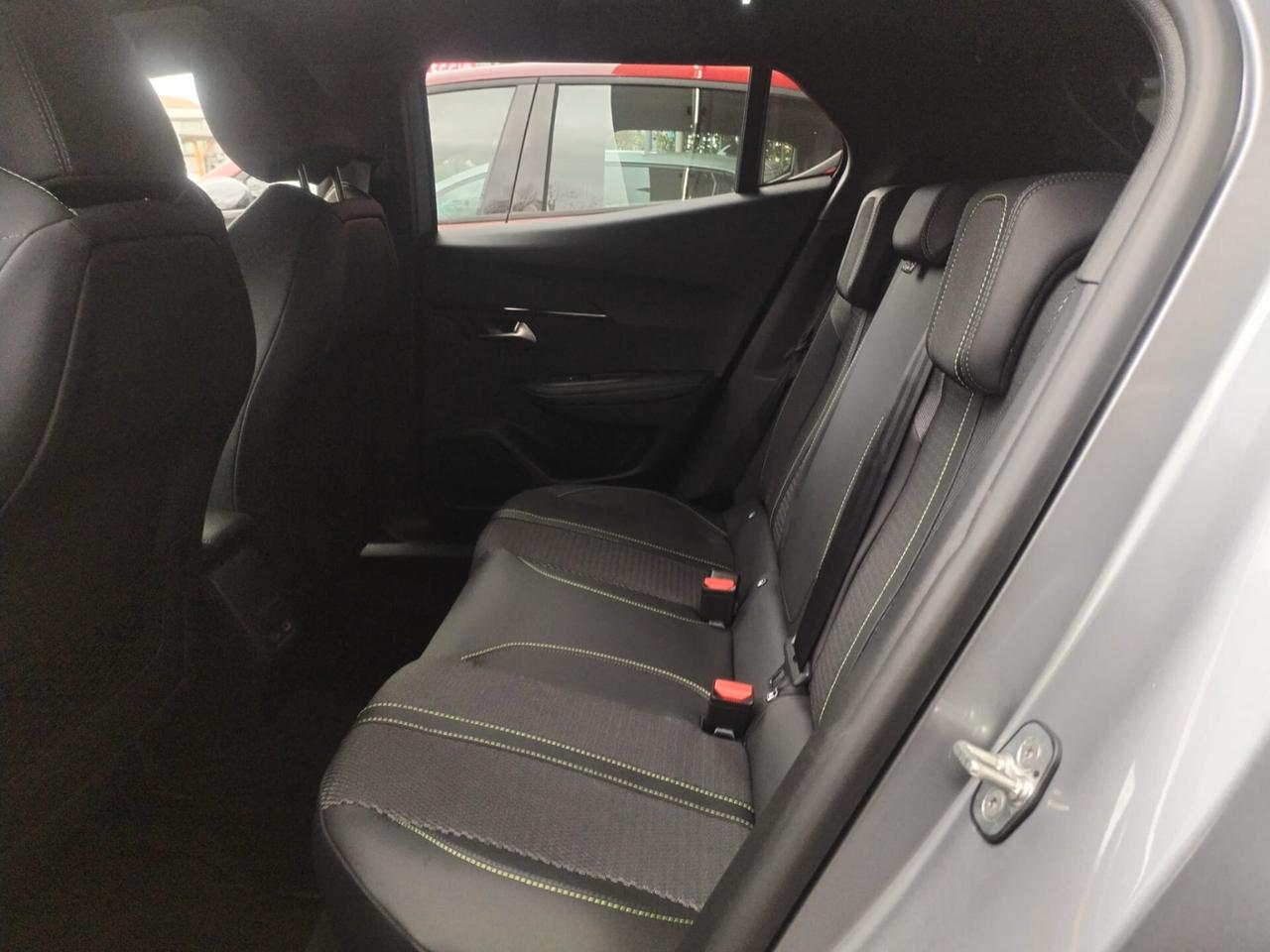 Peugeot 2008 Hybrid 145 e-DCS6 GT