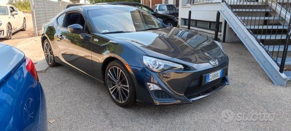 Toyota gt86 - 2013 VALUTO PERMUTA