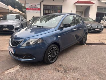 Lancia Ypsilon 1.0 FireFly 5 porte S&S Hybrid Silver Plus