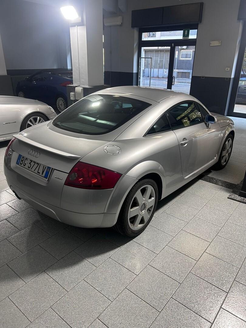 Audi TT quattro 180cv