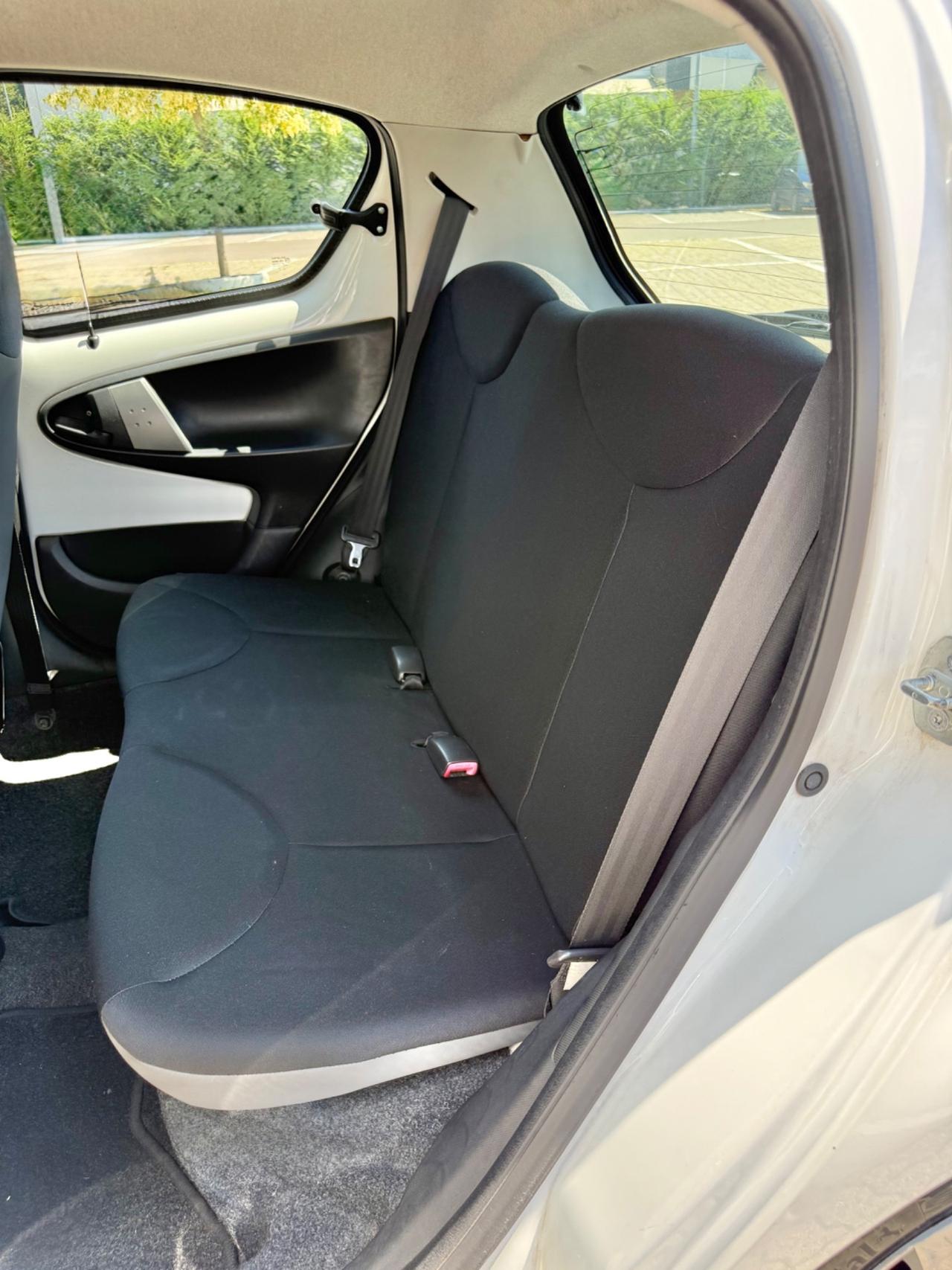 Toyota Aygo 1.0 12V VVT-i 5 porte 68Cv*Navi*Neopatentati