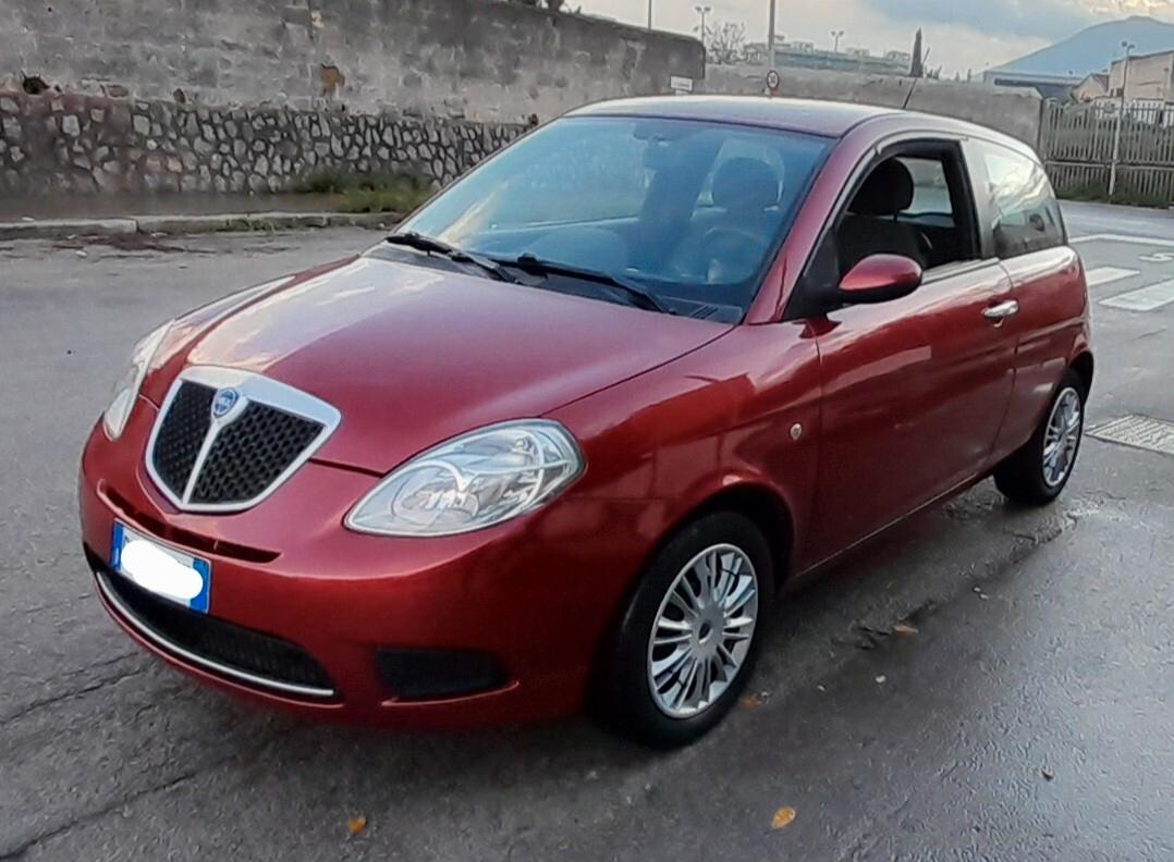 Lancia Ypsilon 1.2 Argento