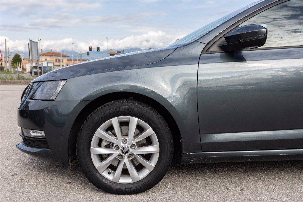 SKODA Octavia Wagon 1.4 tsi g-tec Executive 110cv del 2017