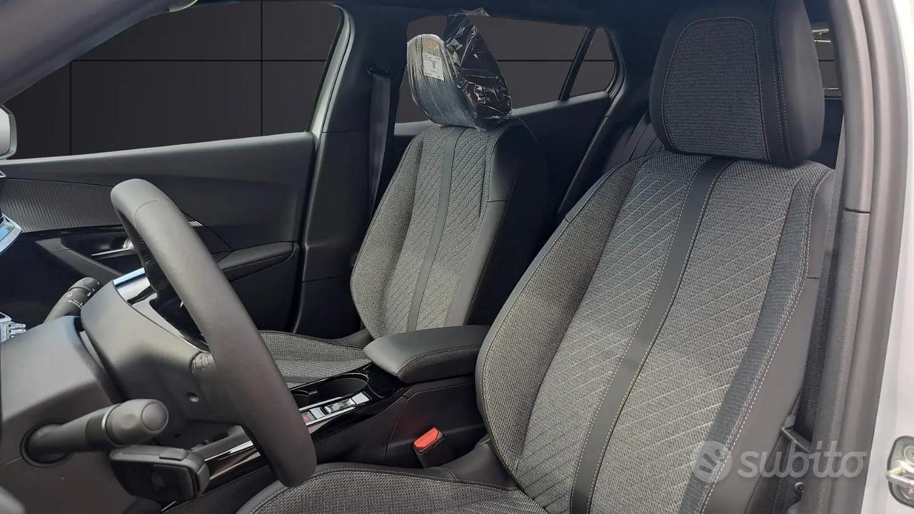 Peugeot 2008 1.2 Puretech 100 cv ALLURE