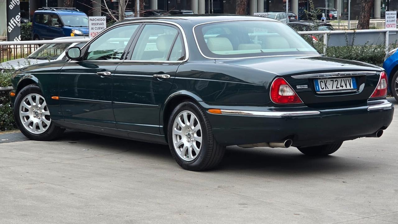 Jaguar XJ6 3.0 V6 cat 235CV A.S.I.