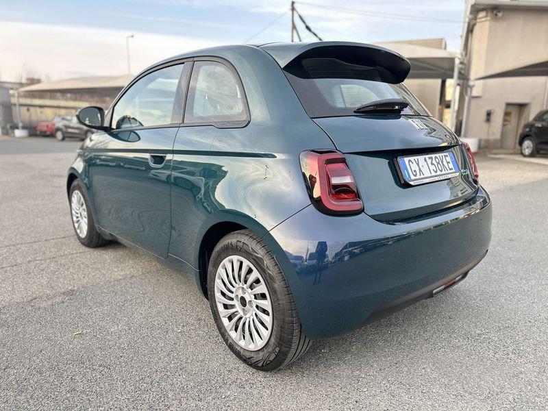 FIAT 500 Action Berlina