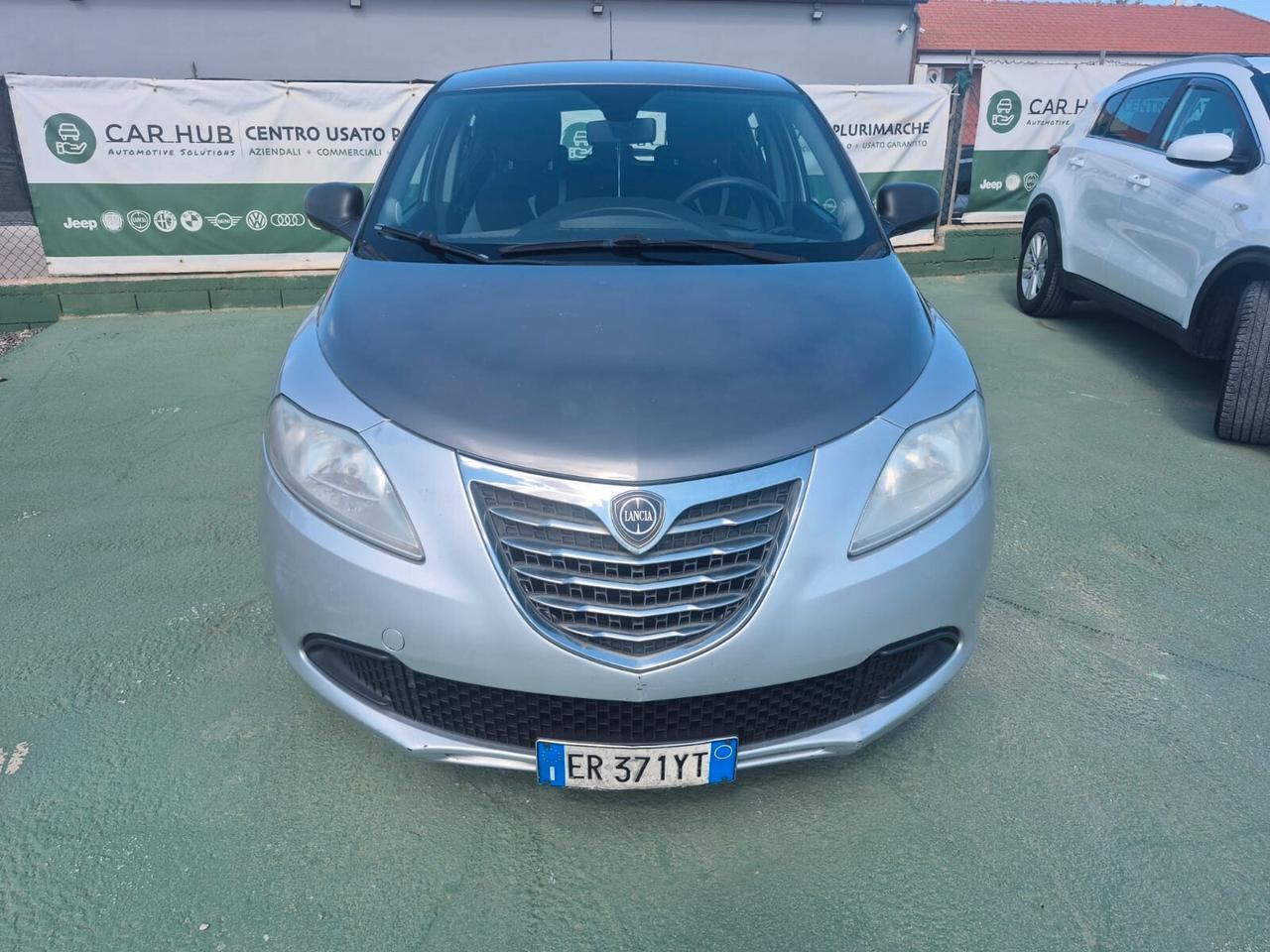 Lancia Ypsilon 1.2 69 CV 5 porte GPL Ecochic Silver