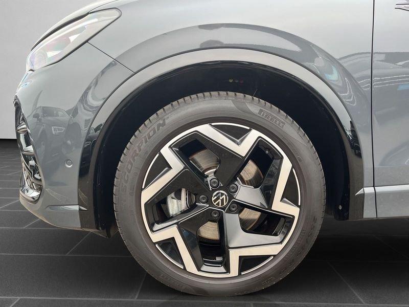 Volkswagen Tiguan 2.0 TDI 150 CV EVO SCR DSG Nuovo Modello R-Line 19" Camera