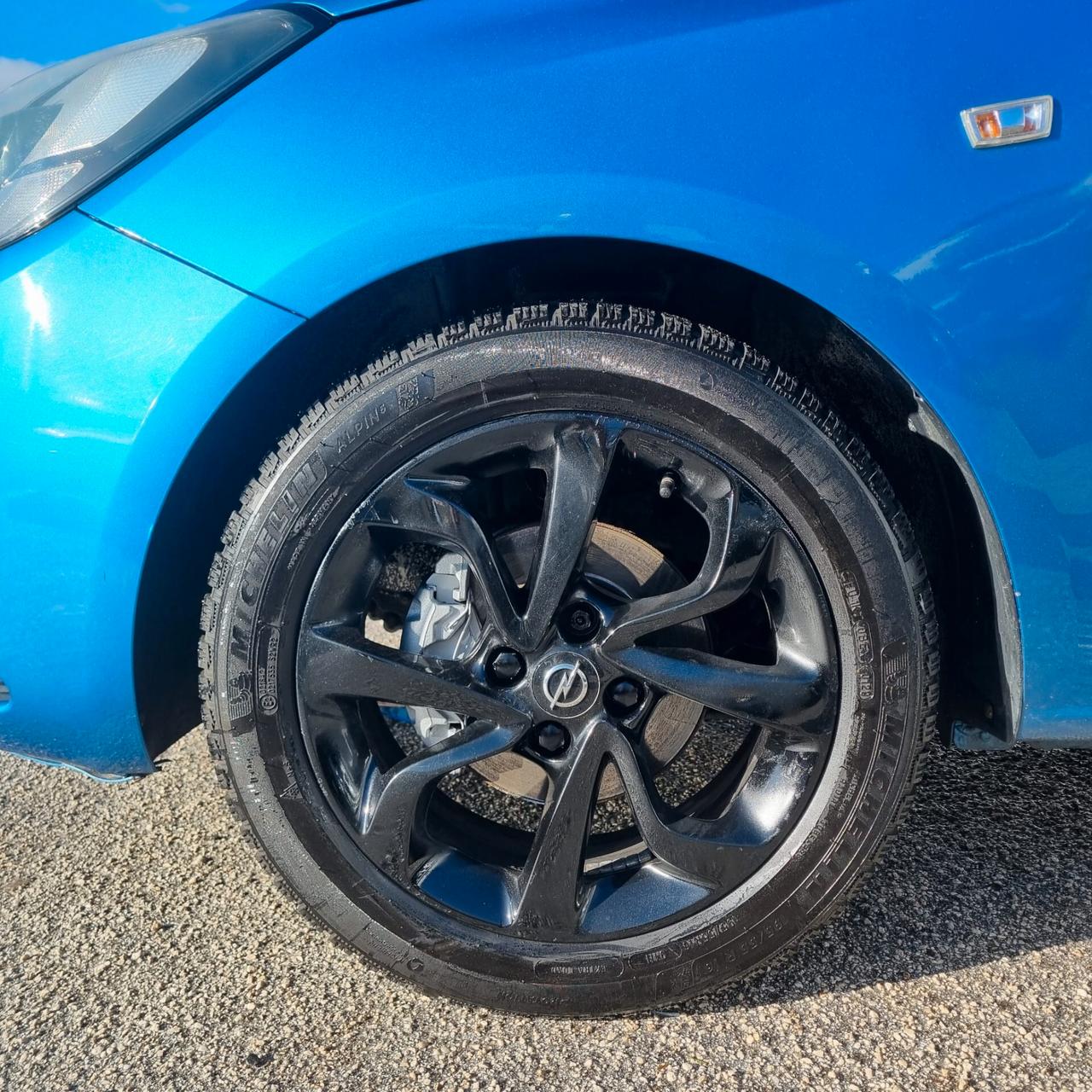 Opel Corsa 1.2 Coupé Cosmo