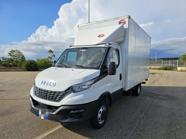 IVECO Daily 35C14 PASSO 3750 - 8 BANCALI e SPONDA