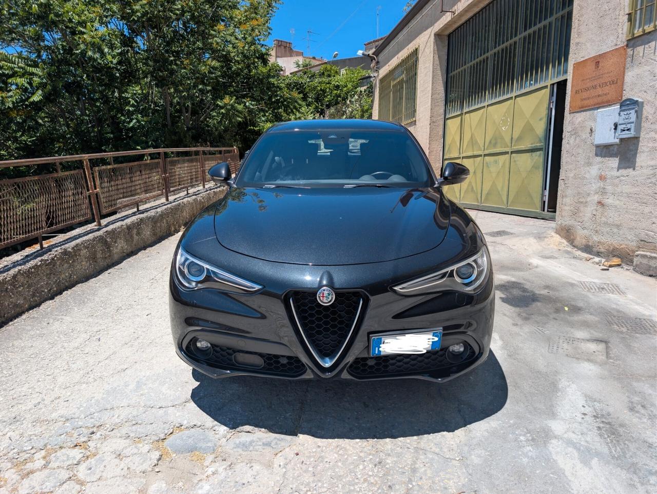 Alfa Romeo Stelvio 2.2 Turbodiesel 160 CV AT8 RWD Business