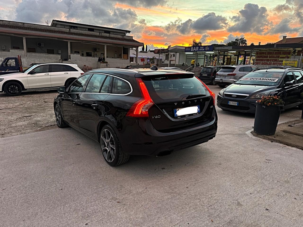 Volvo V60 D2 Geartronic R-design