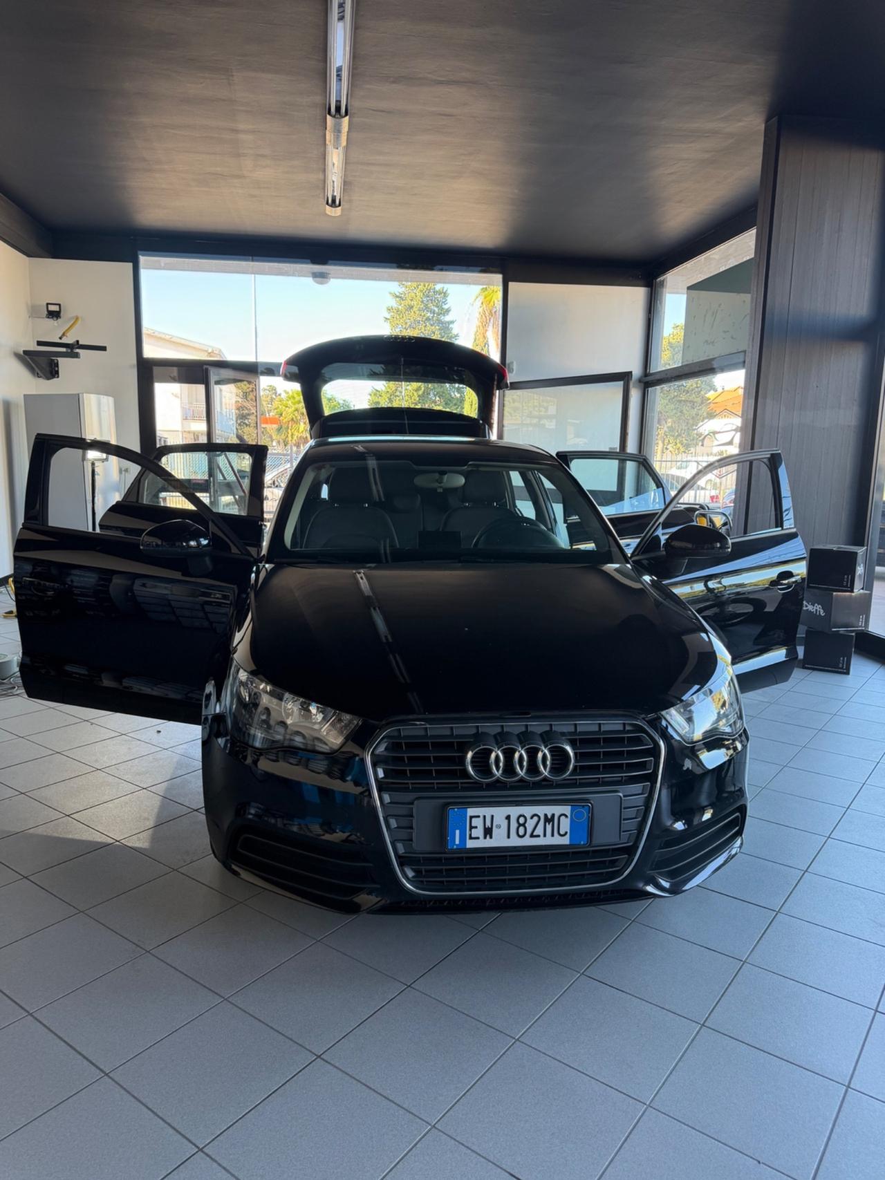 Audi A1 SportBack 1.6 TDI Attraction S-Tronic