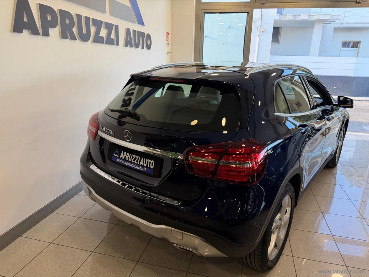 MERCEDES-BENZ GLA 200 d Automatic Sport