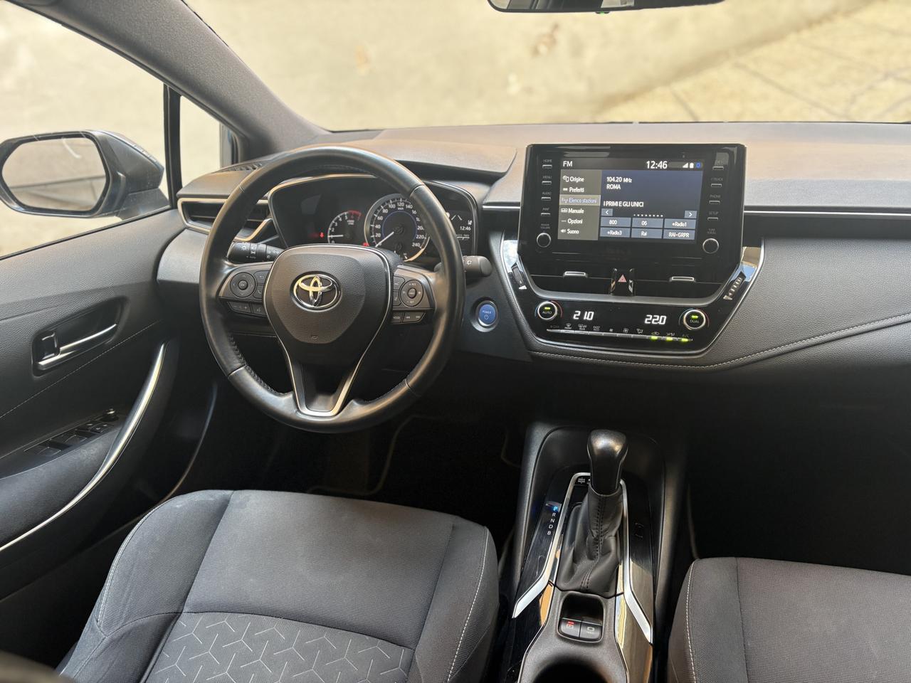 TOYOTA COROLLA 1.8 HYBRID