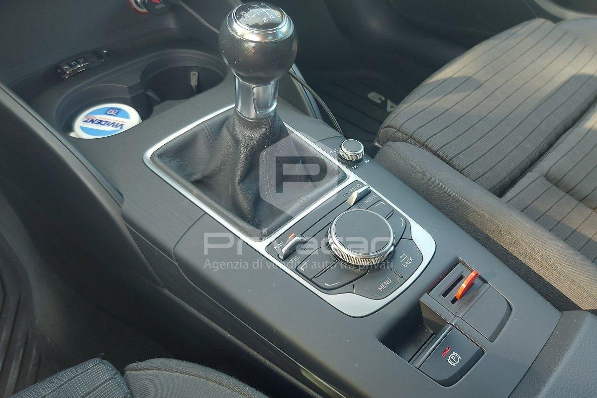 AUDI A3 SPB 1.6 TDI ultra Attraction
