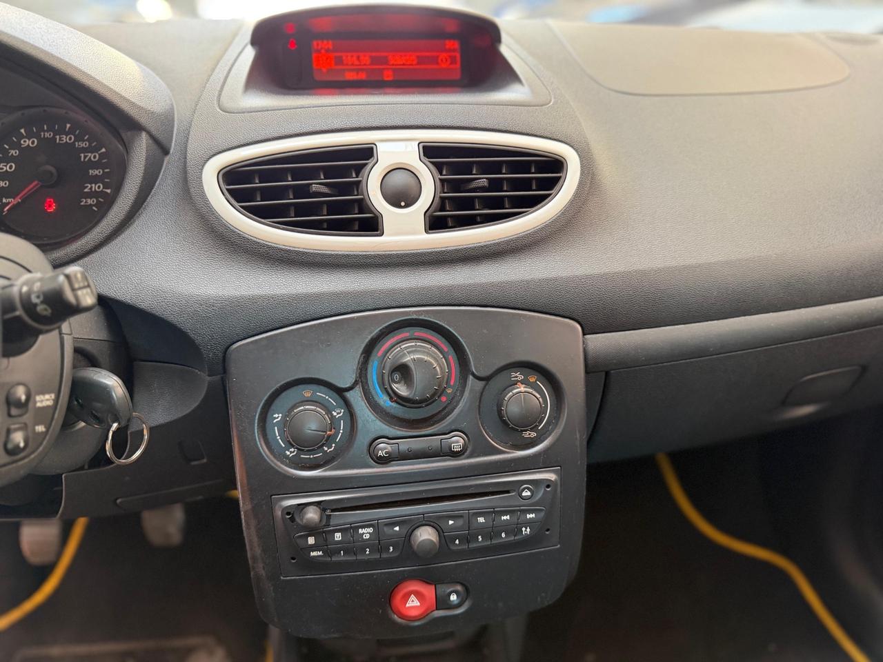 Renault Clio 1.2 16V 5 porte