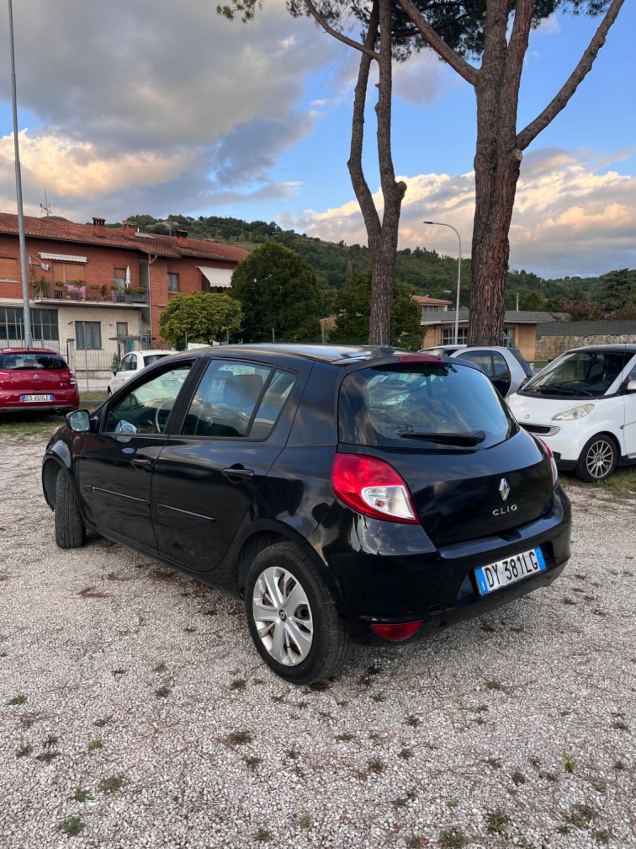 Renault Clio 1.5 dCi 85CV 5 porte NEOPATENTATI