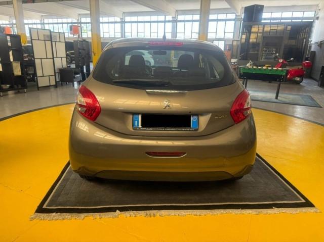 Peugeot 208 Peugeot 208 1.4 hdi 8v Access 5p