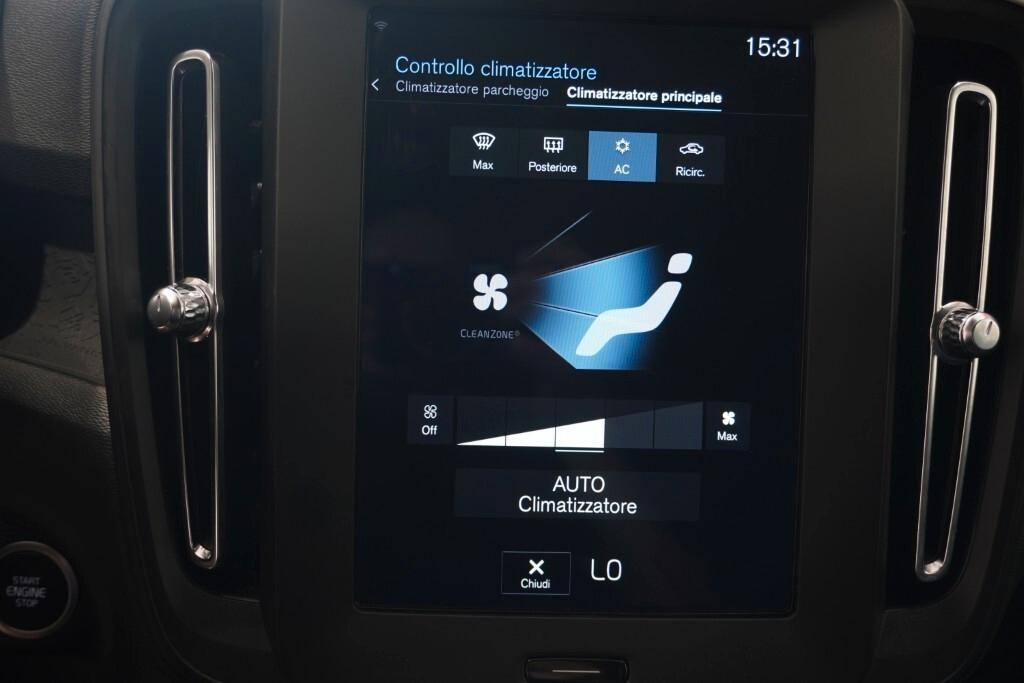 VOLVO XC40 2.0D D3 150CV 6M. BUSINESS ( FARI LED - COCKPIT - CRUISE - NAVI - SENSORI POST. - TELECAMERA POST. )