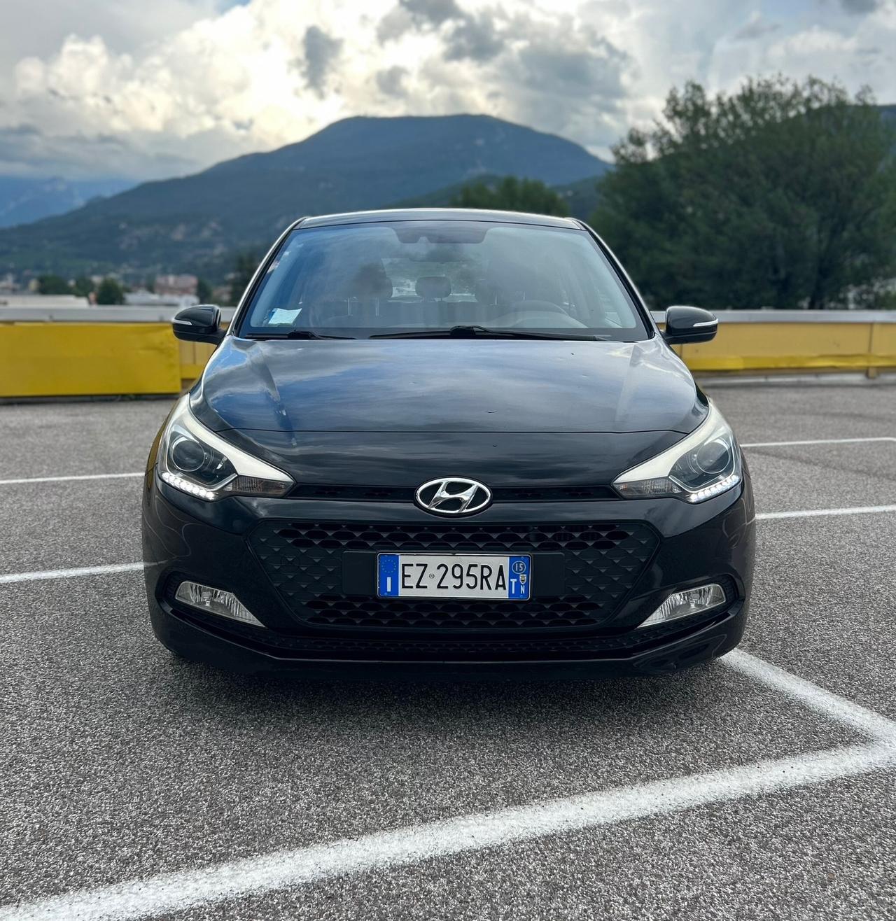 Hyundai i20 1.4 CRDi 5p Style Neopatentati 2015