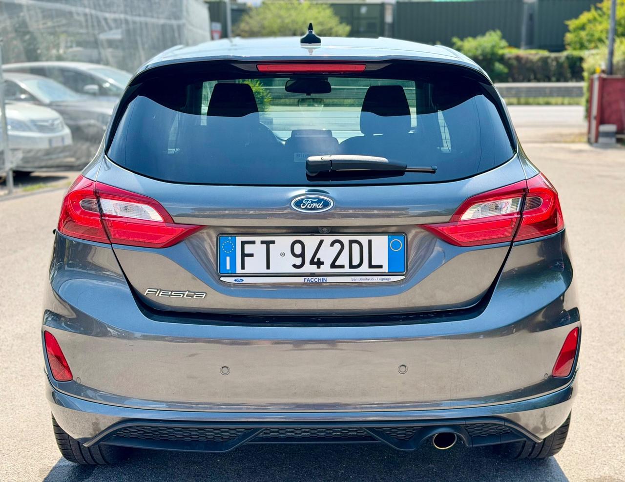 Ford Fiesta 2018 1.5 TDCi 5 porte ST-Line km40,000 ok neopatentati ! ! !