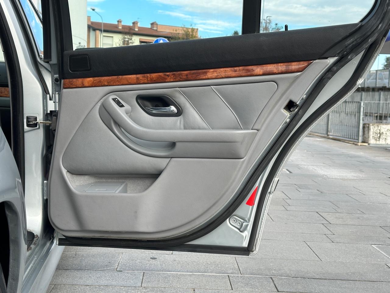 Bmw 520i 24V cat Automatica