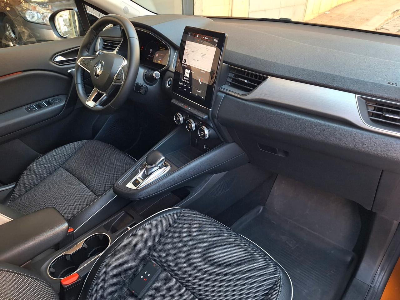 Renault Captur Plug-in Hybrid E-Tech 160 CV Initiale Paris