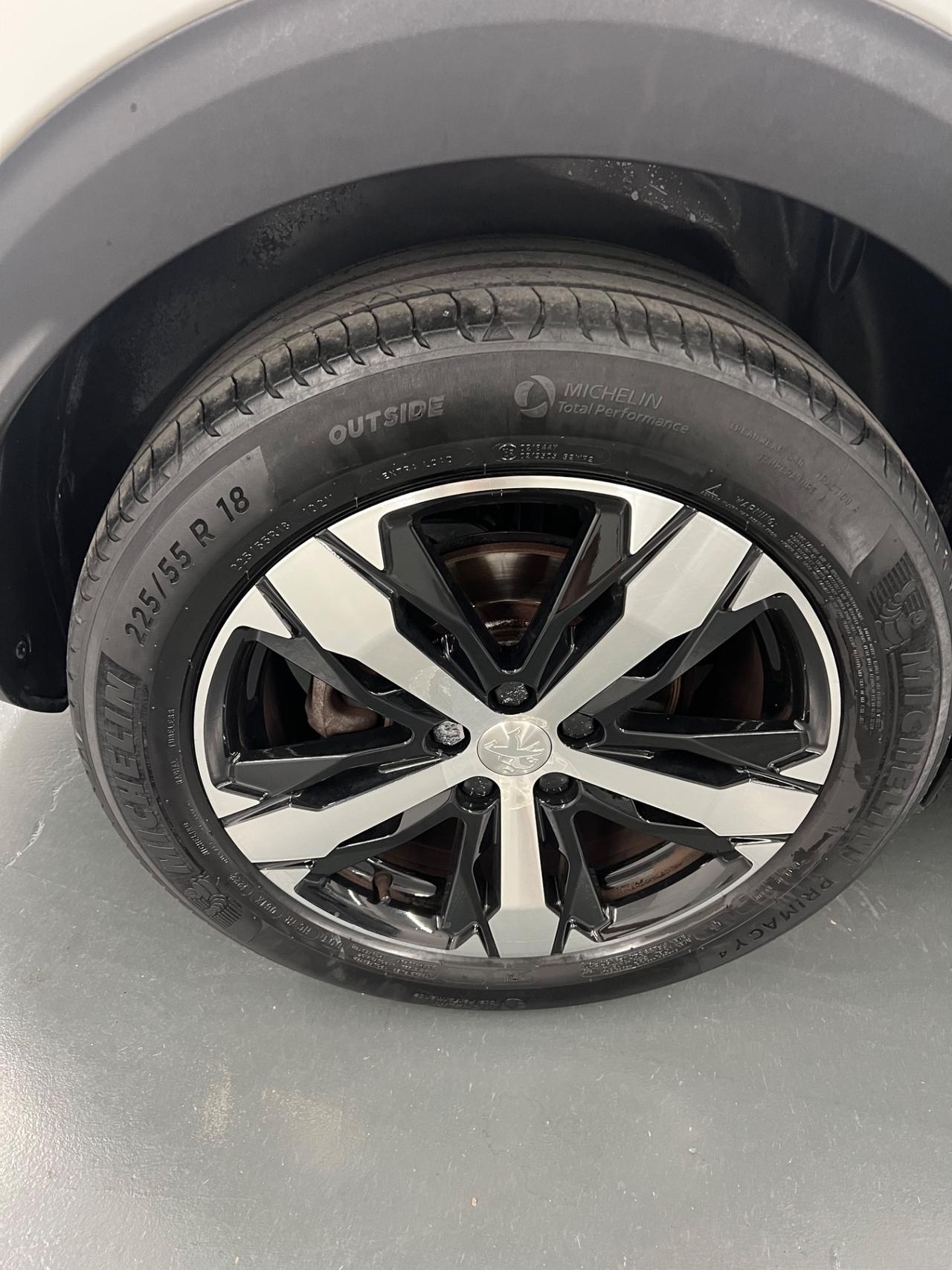 Peugeot 3008 BlueHDi 130 S&S EAT8 Allure