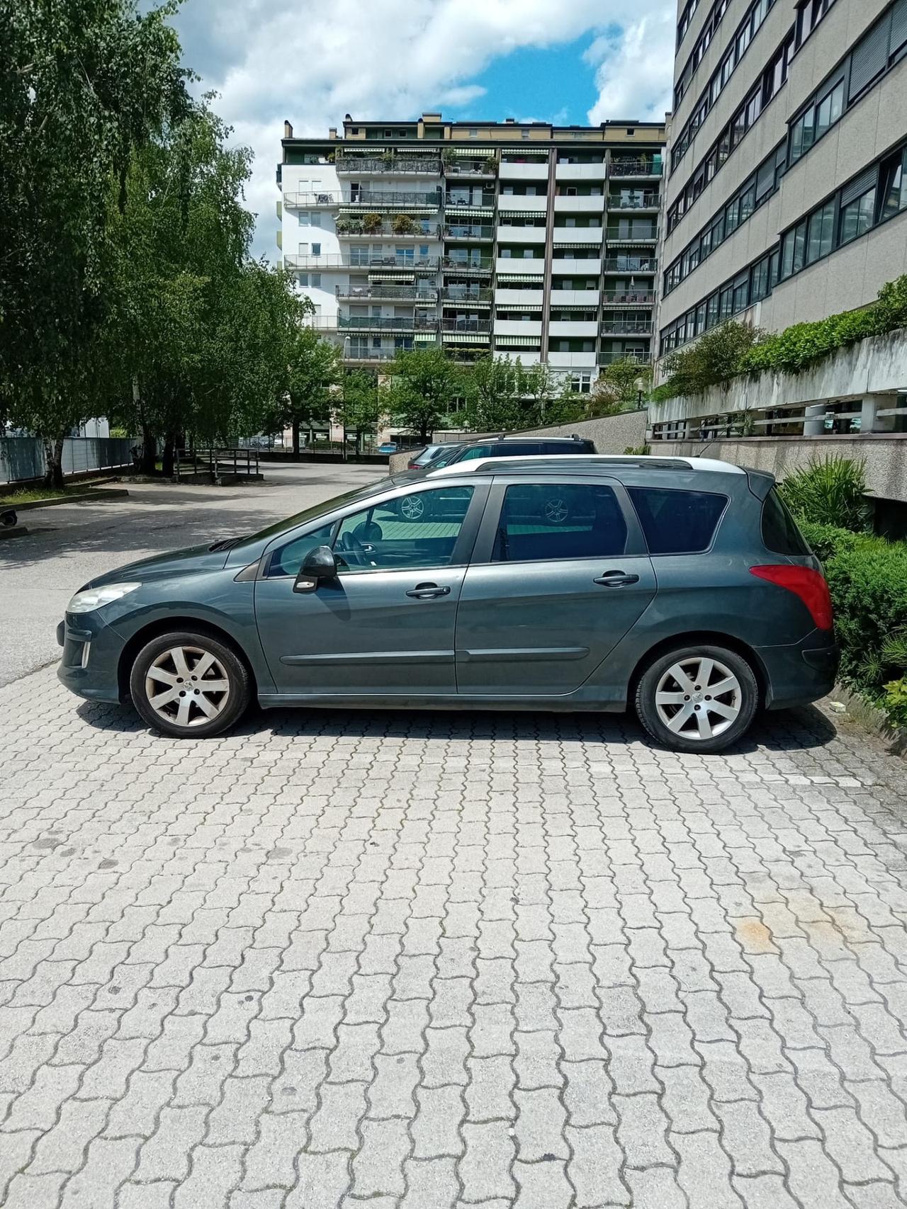 Peugeot 308 1.6 HDi 110CV 5p. Sportium NEOPATENTATI