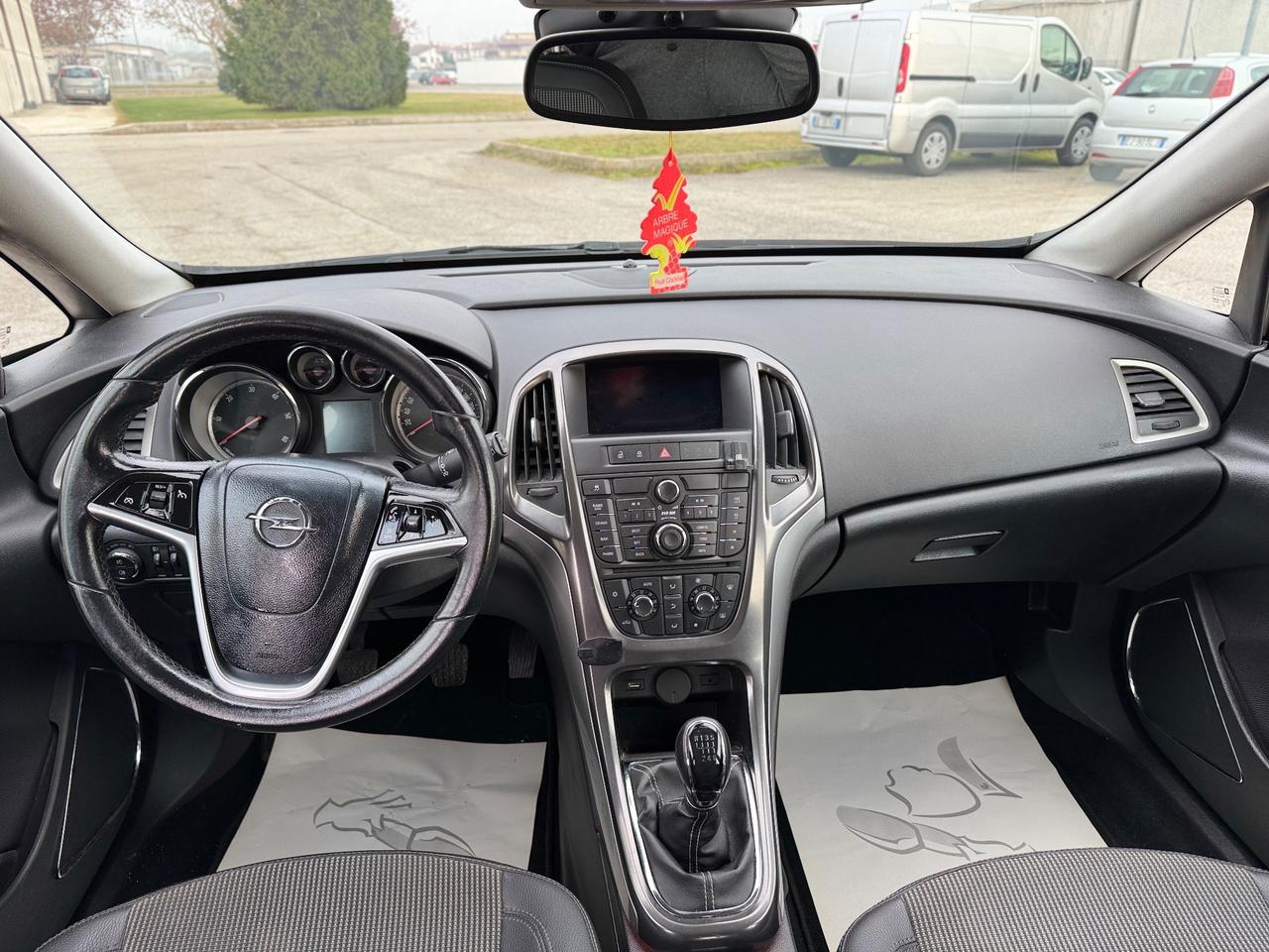 Opel Astra 1.7 Diesel 2011 ok neop