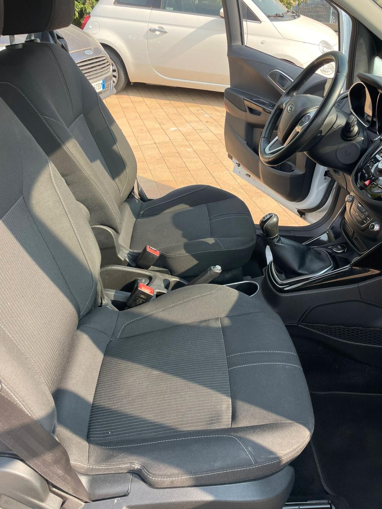 Ford B-Max 1.4 90 CV GPL Business Titanium