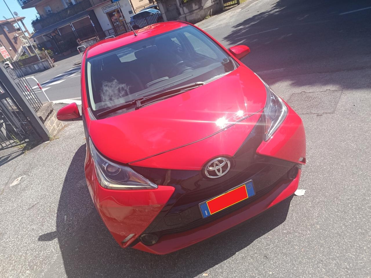 Toyota Aygo 1.0 VVT-i 69 CV 5 porte x-cite