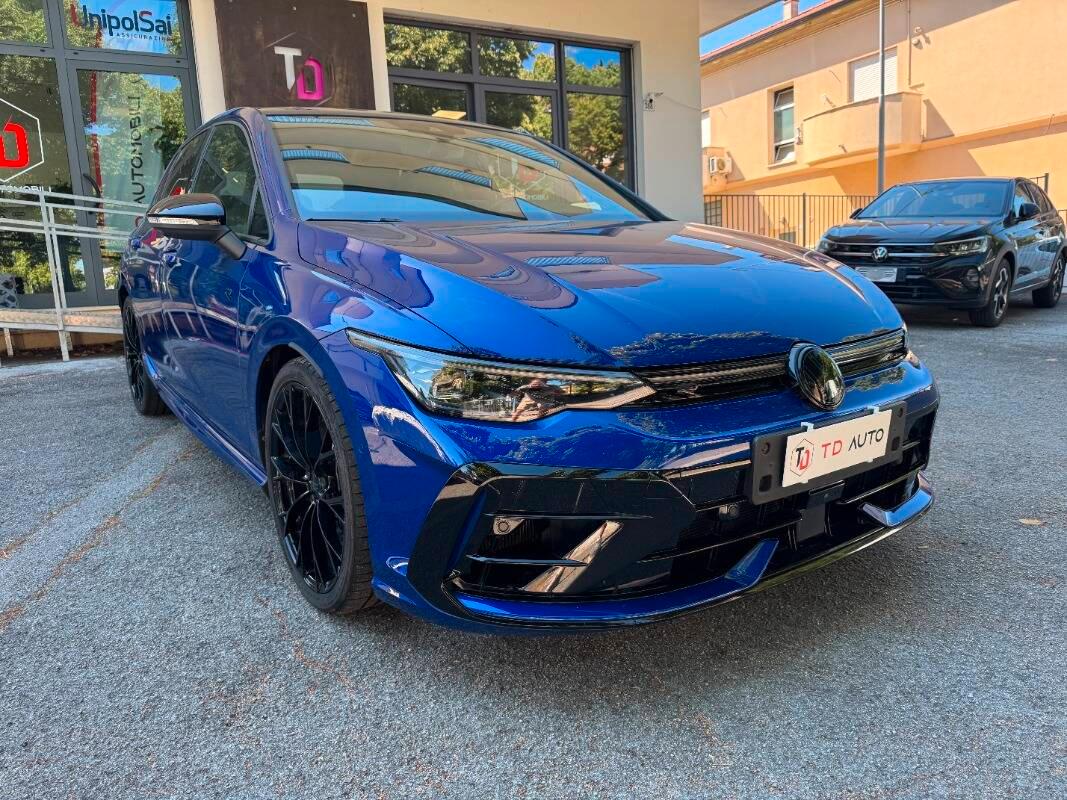 Volkswagen Golf Black Edition 2.0TSI 333cv - Akrapovic - Tetto - Pelle - Carbonio
