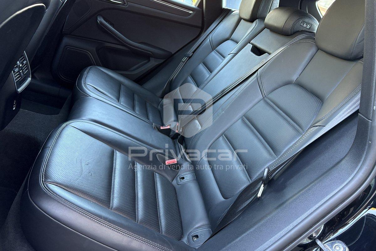 PORSCHE Macan 2.0 T