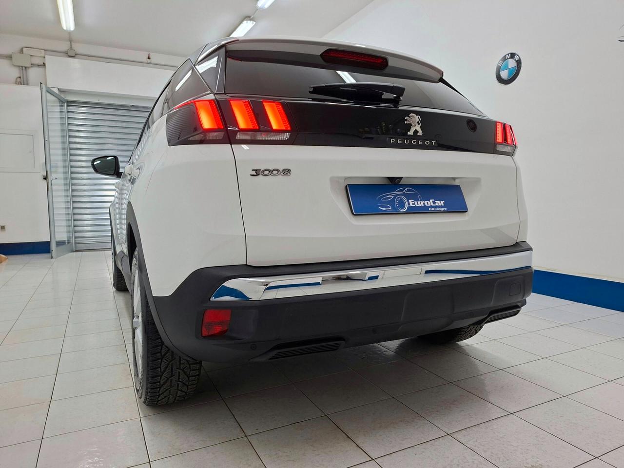 Peugeot 3008 Business 1.5 BlueHDi 130cv