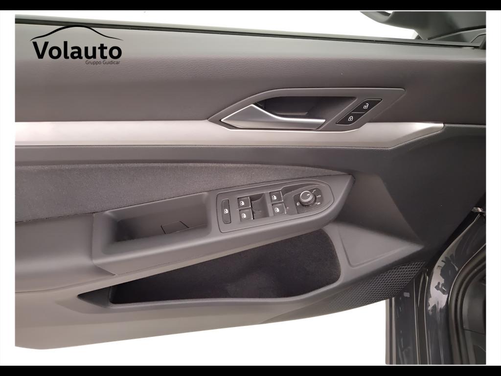 VOLKSWAGEN Golf VIII 2020 - Golf 1.0 etsi evo Life 110cv dsg