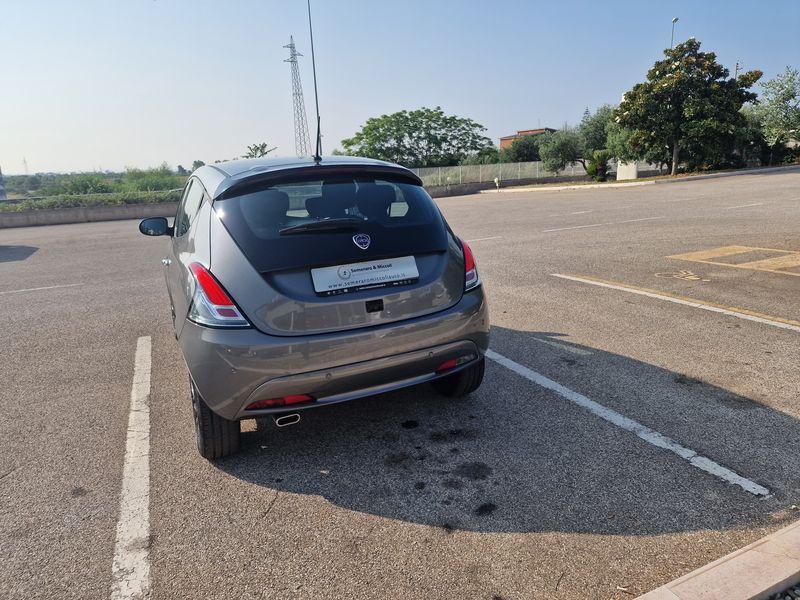 LANCIA Ypsilon 1.0 firefly hybrid Platino s&s 70cv