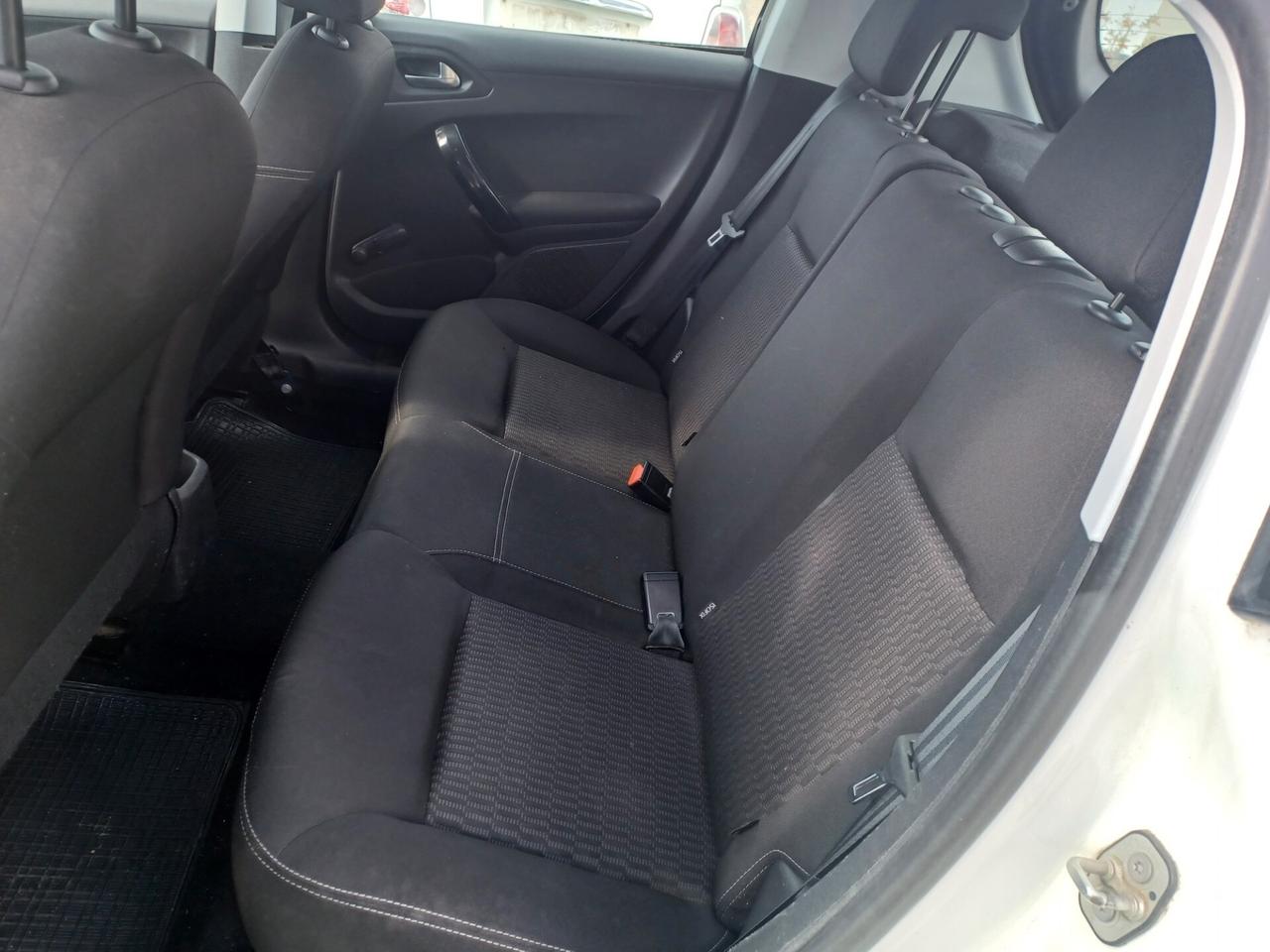 Peugeot 208 BlueHDi 75 5 porte Active