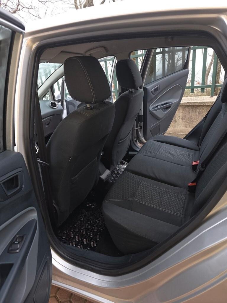 Ford Fiesta 1.6 TDCi 90CV 5 porte DPF Titanium